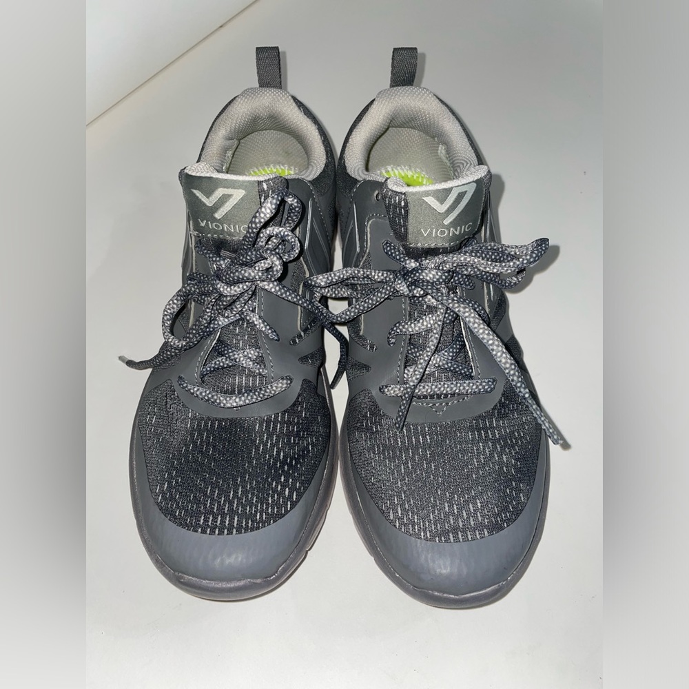 Vionic Brisk Miles Gray Low Top Running/Walking Sneakers Size 7.5